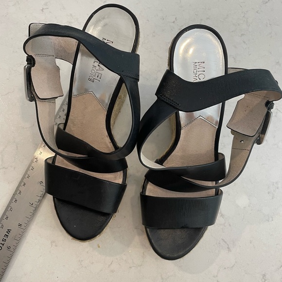 MICHAEL Kors Giovanni Heel woman’s 7 - Picture 2 of 9